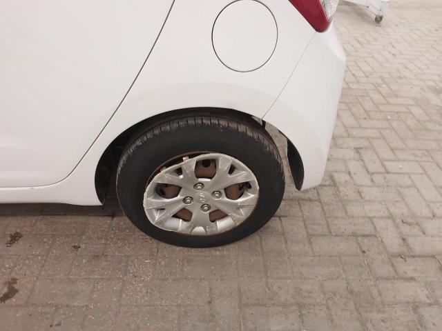 2016 HYUNDAI I10 SE