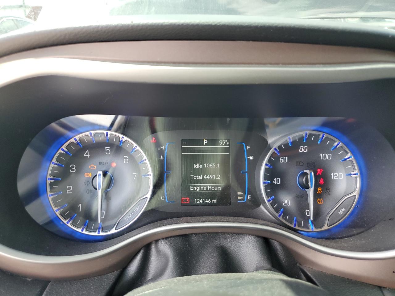 2018 Chrysler Pacifica Touring L VIN: 2C4RC1BG9JR120790 Lot: 64021065