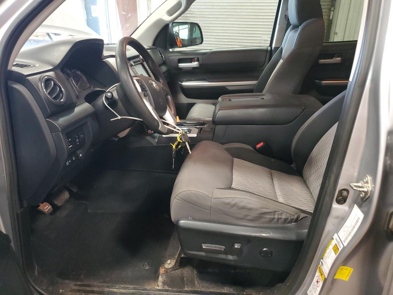 2016 Toyota Tundra Crewmax Sr5 VIN: 5TFDW5F1XGX570733 Lot: 65429845