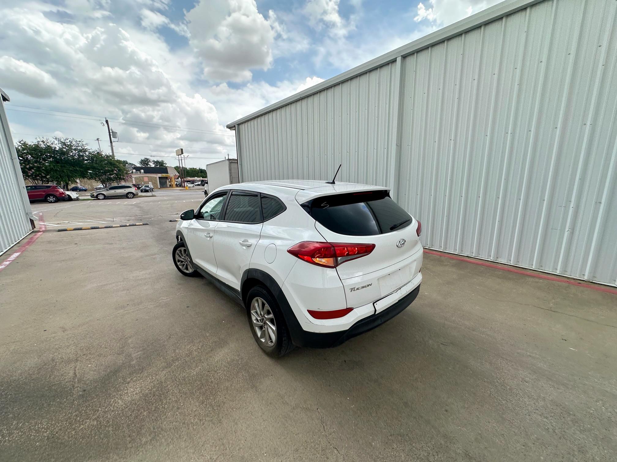 Parquets HYUNDAI TUCSON 2017 White