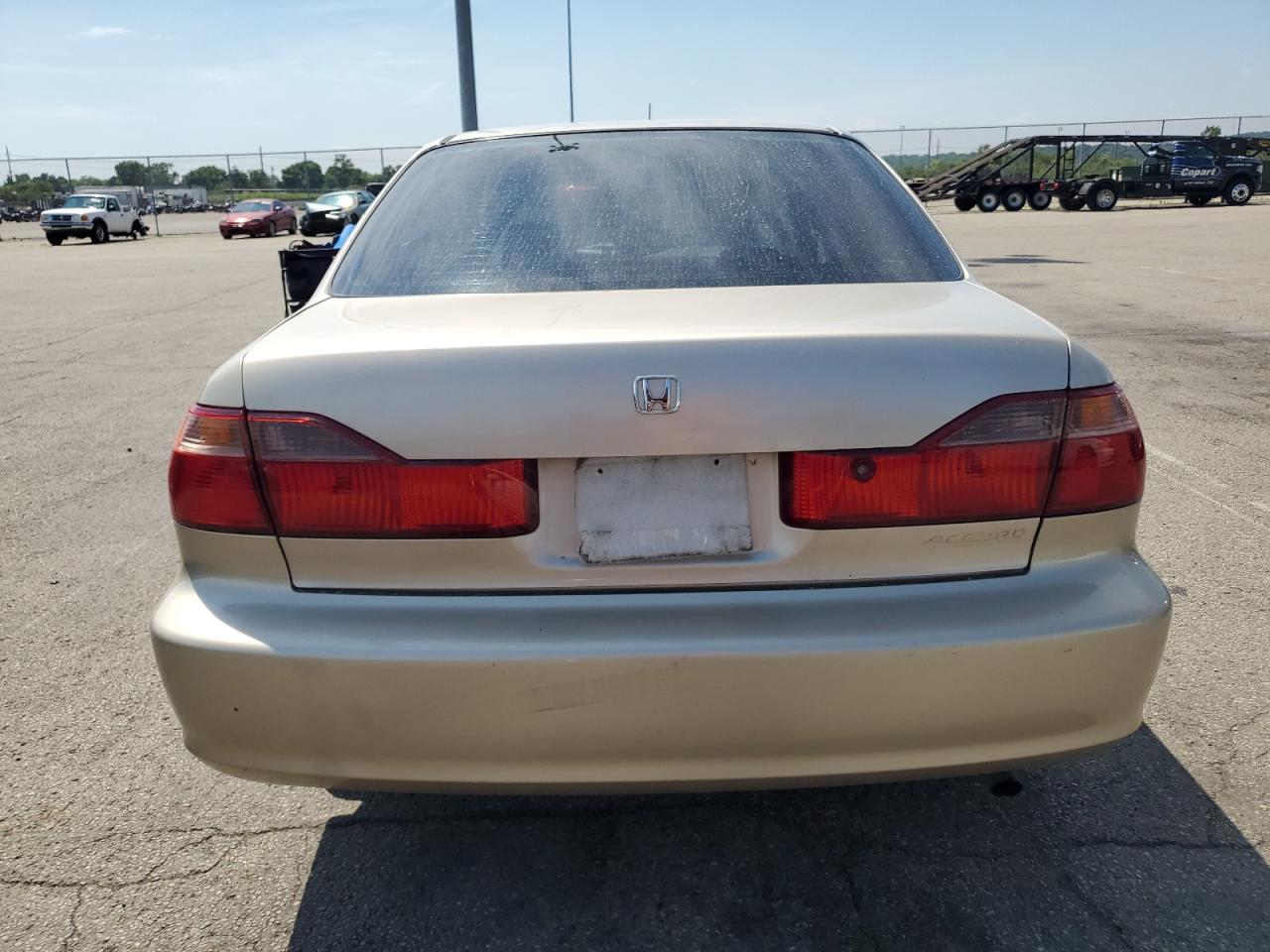 2000 Honda Accord Lx VIN: 1HGCG5640YA142310 Lot: 60415595