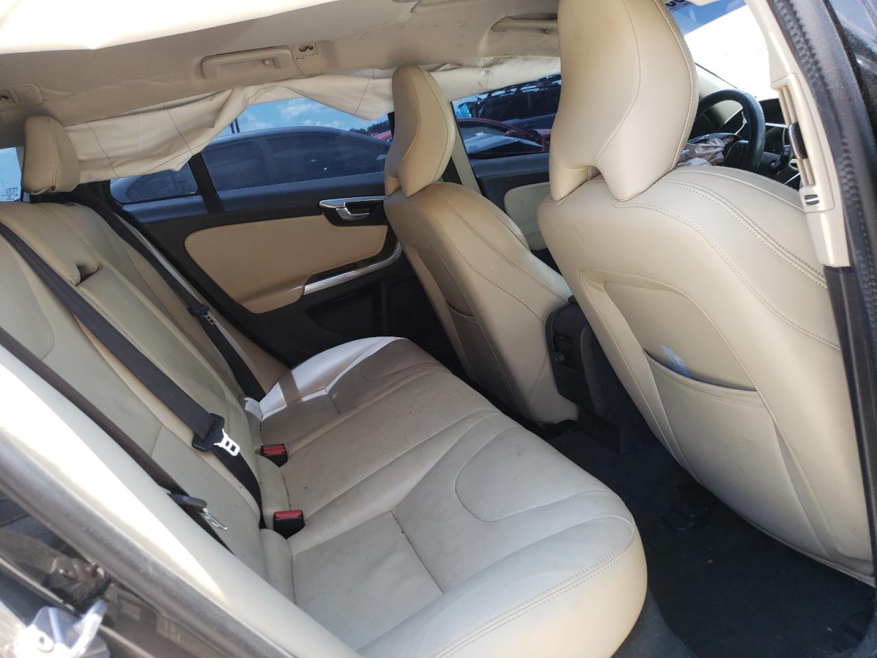2018 Volvo V60 T5 Dynamic VIN: YV140MEL8J2385402 Lot: 64103165