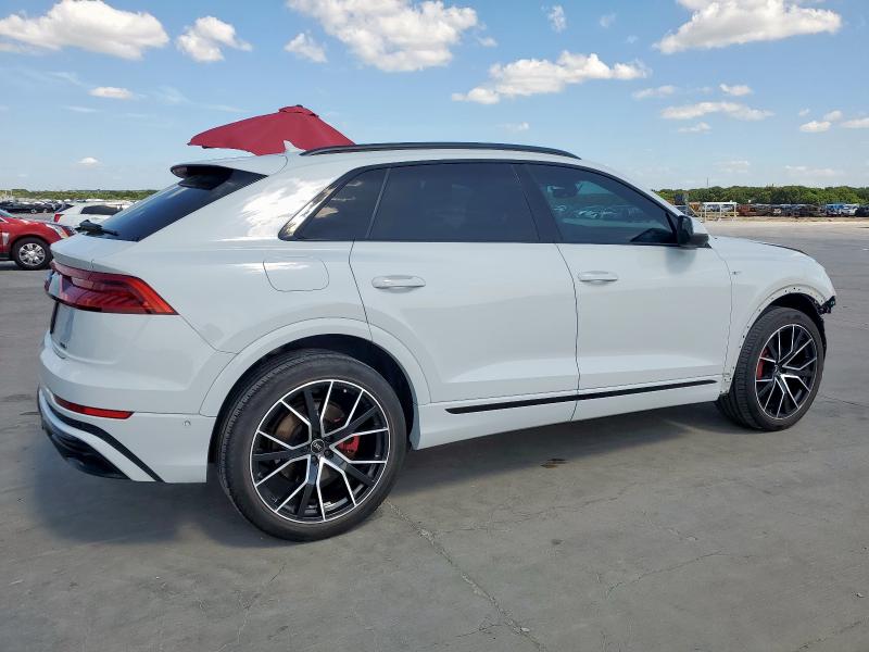  AUDI Q8 2021 Белы