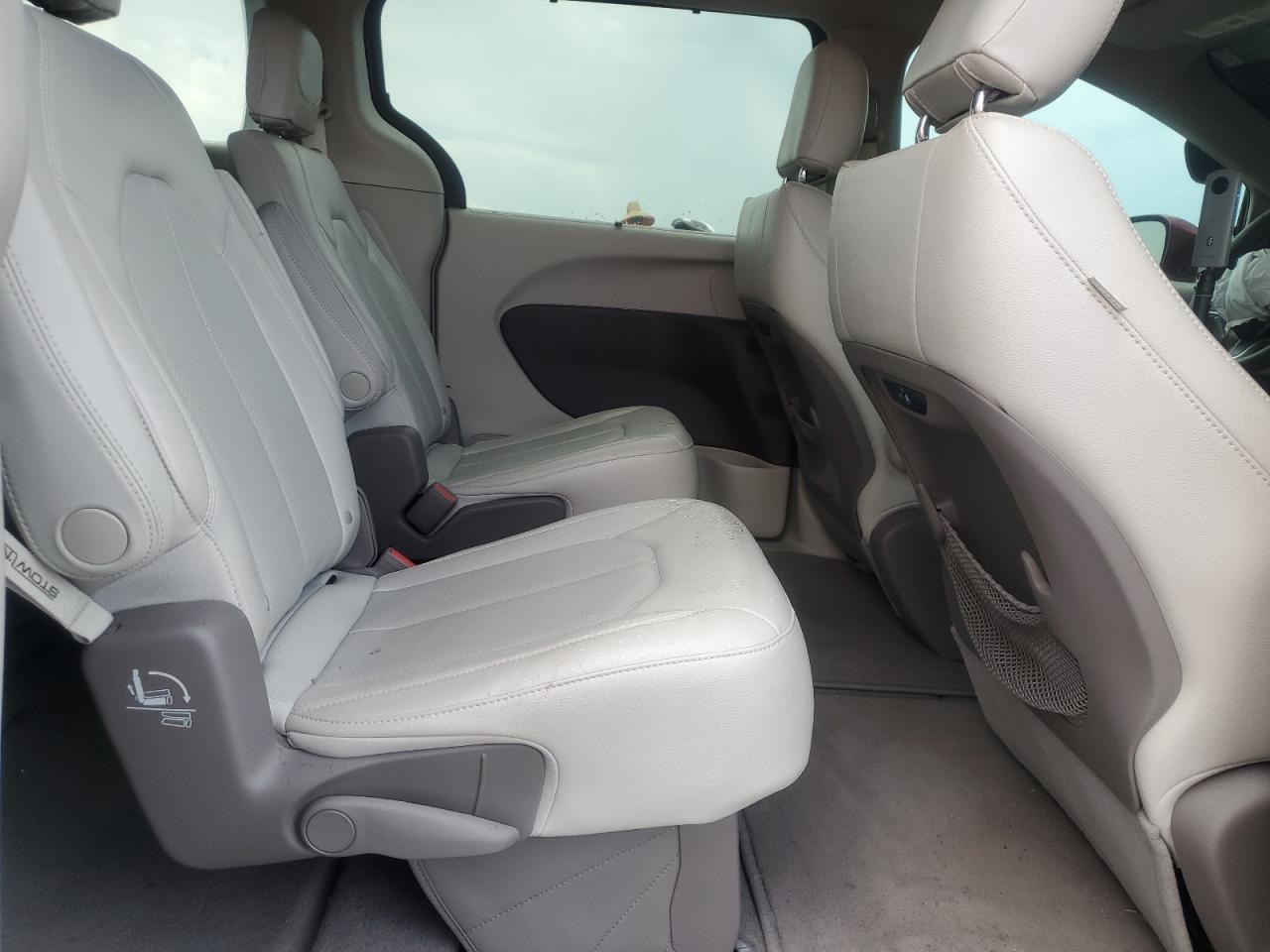 2021 Chrysler Pacifica Touring L VIN: 2C4RC1BG8MR555370 Lot: 65115215