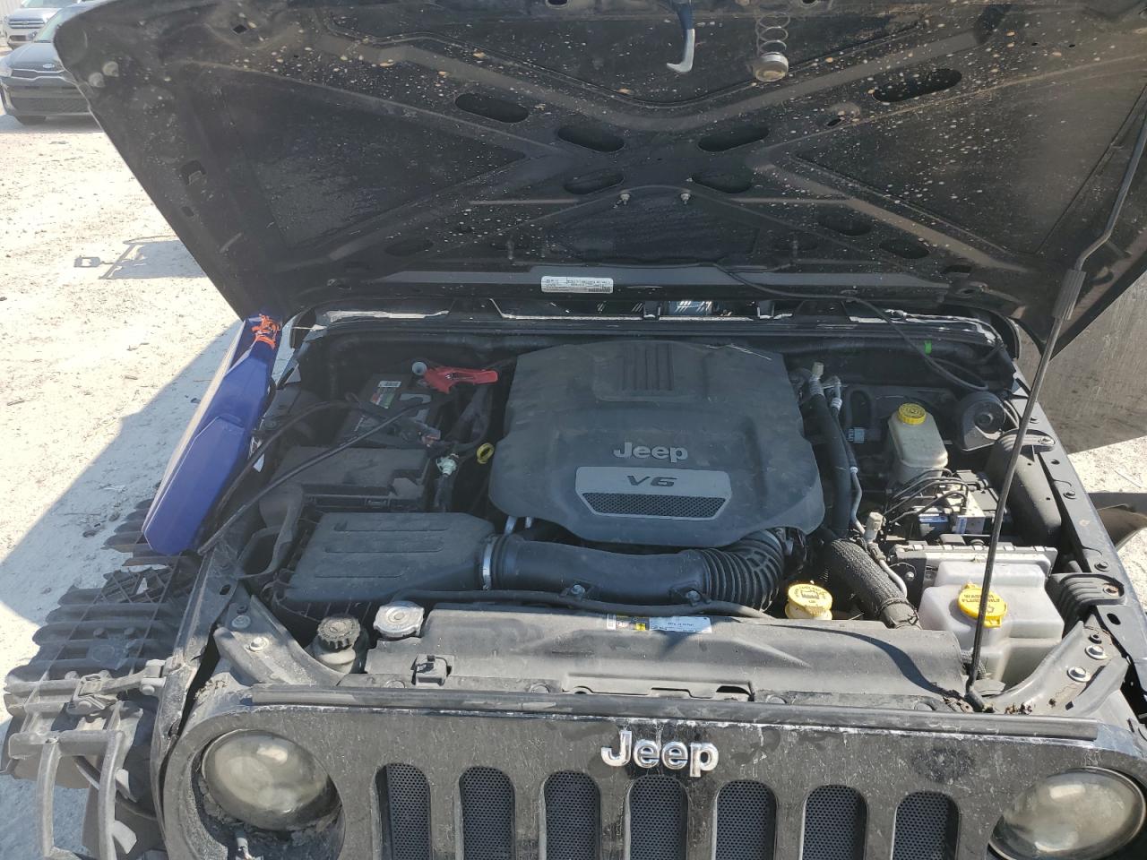 2015 Jeep Wrangler Unlimited Sport VIN: 1C4BJWDG1FL745377 Lot: 62645755