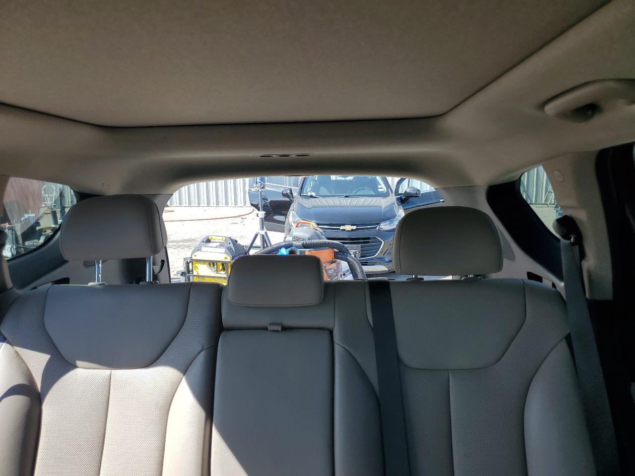 2020 Hyundai Santa Fe Limited VIN: 5NMS53AA2LH186289 Lot: 65326185