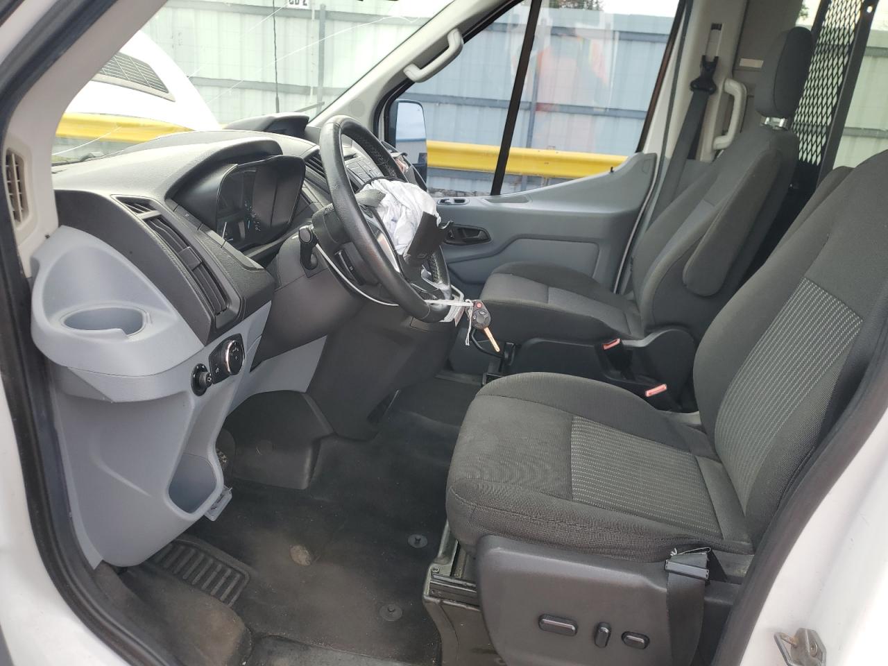 2015 Ford Transit T-150 VIN: 1FDZK1CM8FKA50269 Lot: 63187835
