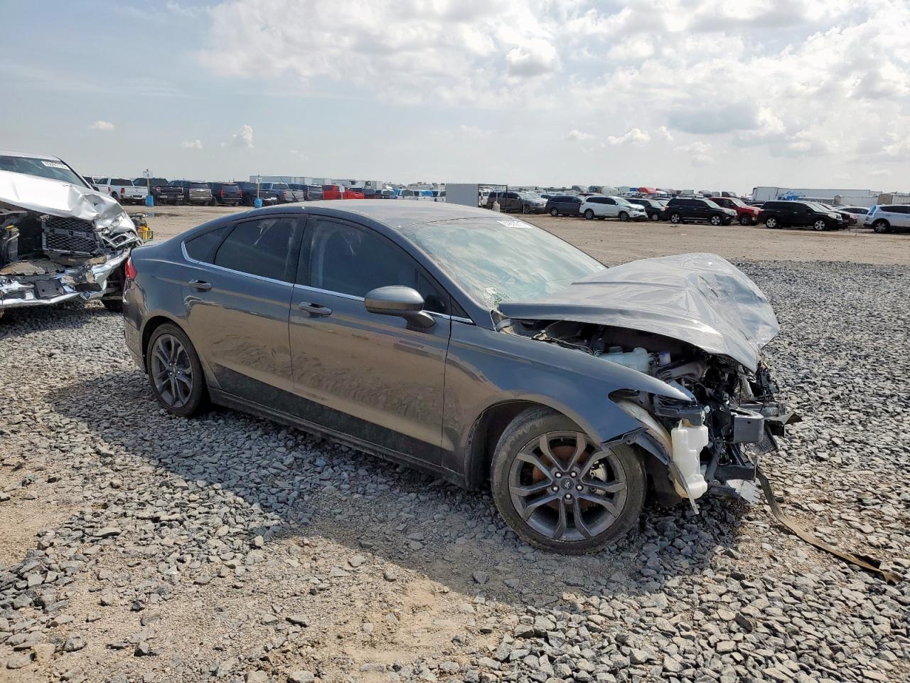 2018 Ford Fusion Se VIN: 3FA6P0HD0JR143177 Lot: 64238215