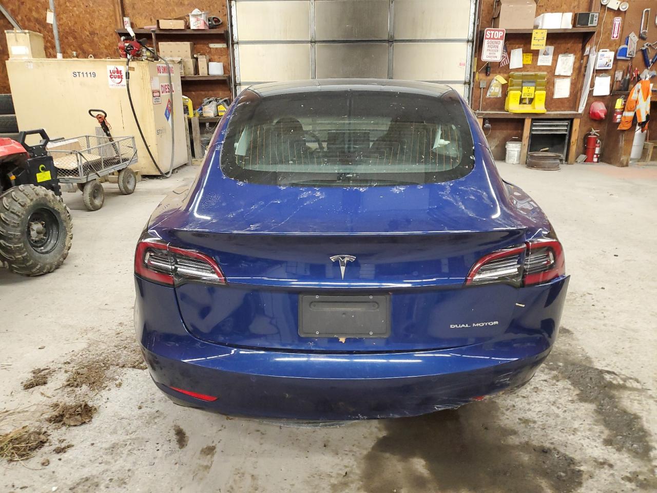 5YJ3E1EB4KF452827 2019 Tesla Model 3