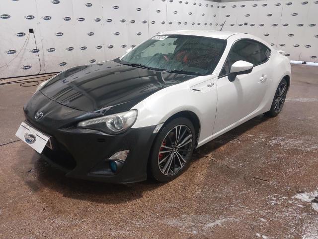 TOYOTA GT86 D-4S 2013