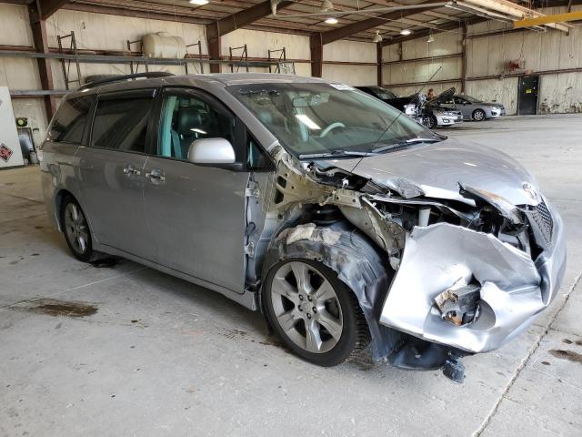  TOYOTA SIENNA 2013 Srebrny