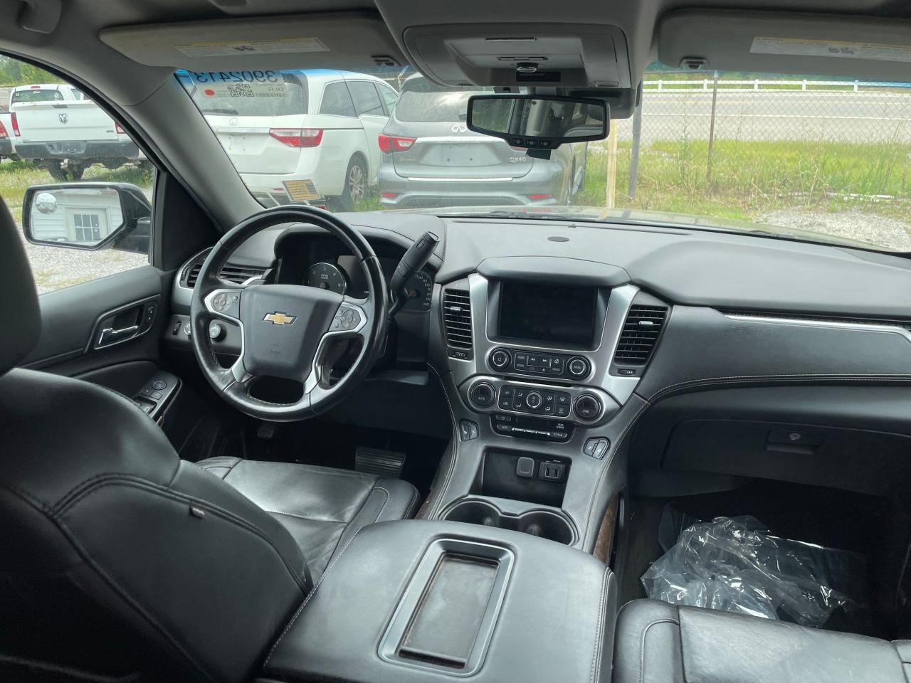1GNSKHKCXHR320983 CHEVROLET SUBURBAN 2017