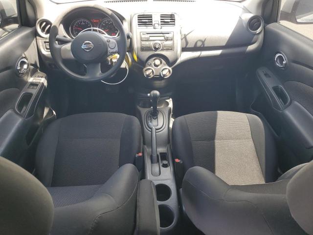 Седани NISSAN VERSA 2013 Сріблястий