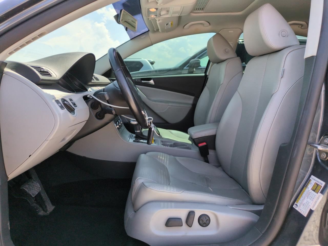 2010 Volkswagen Passat Komfort VIN: WVWJK7AN7AE161306 Lot: 64624155