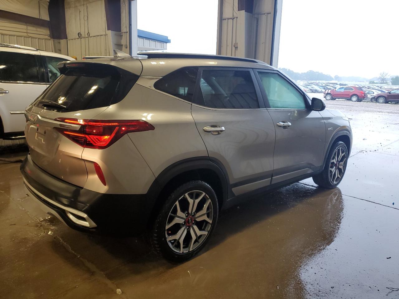 2023 Kia Seltos Sx VIN: KNDETCA29P7368810 Lot: 66737505