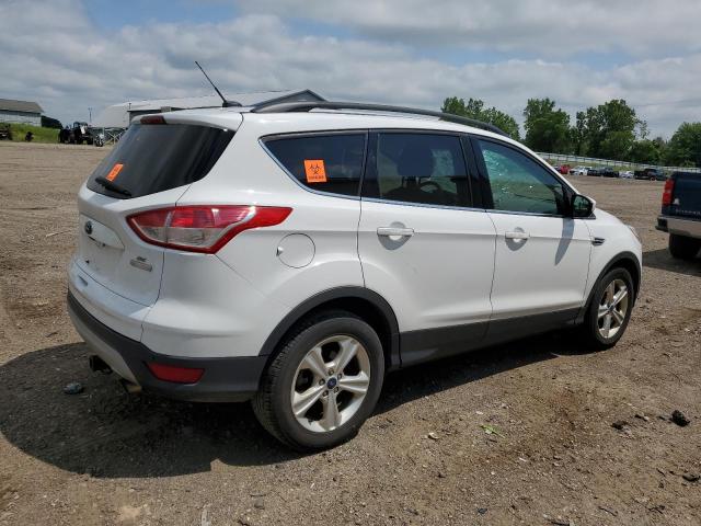 Паркетники FORD ESCAPE 2016 Белы