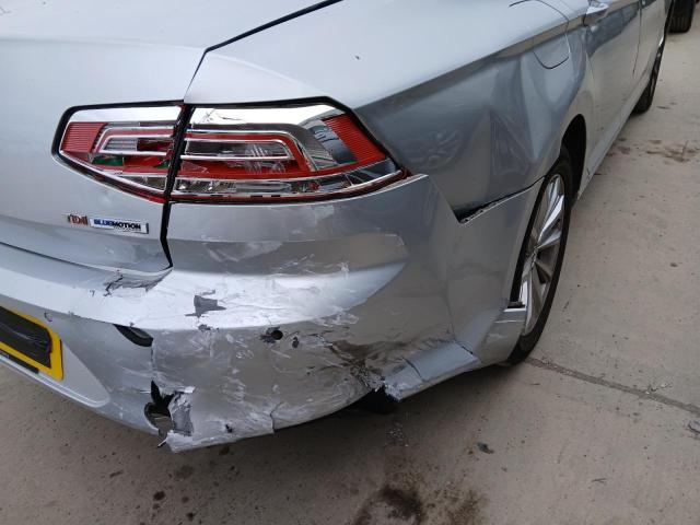2015 VOLKSWAGEN PASSAT SE