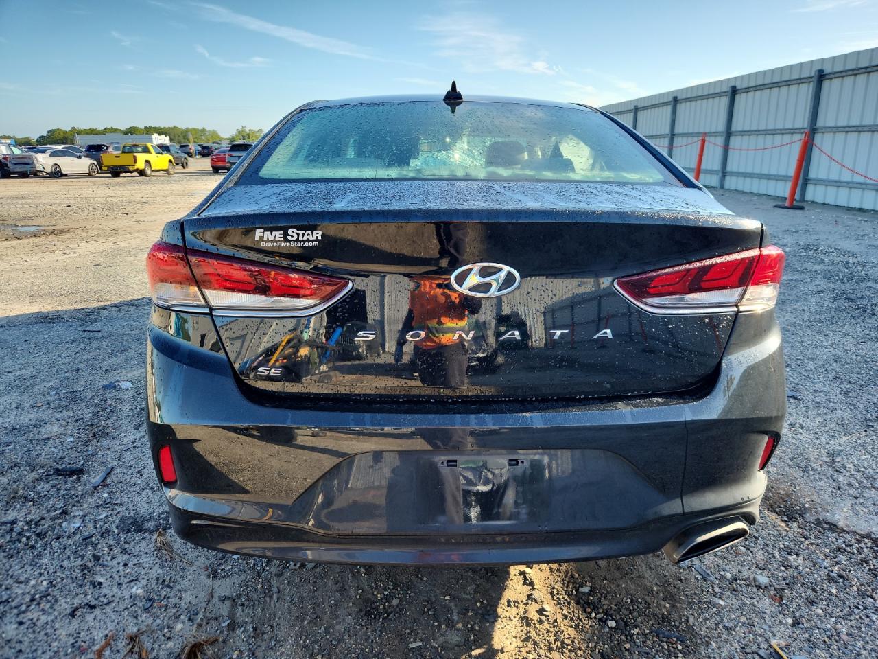 2018 Hyundai Sonata Se VIN: 5NPE24AF2JH611792 Lot: 63606605