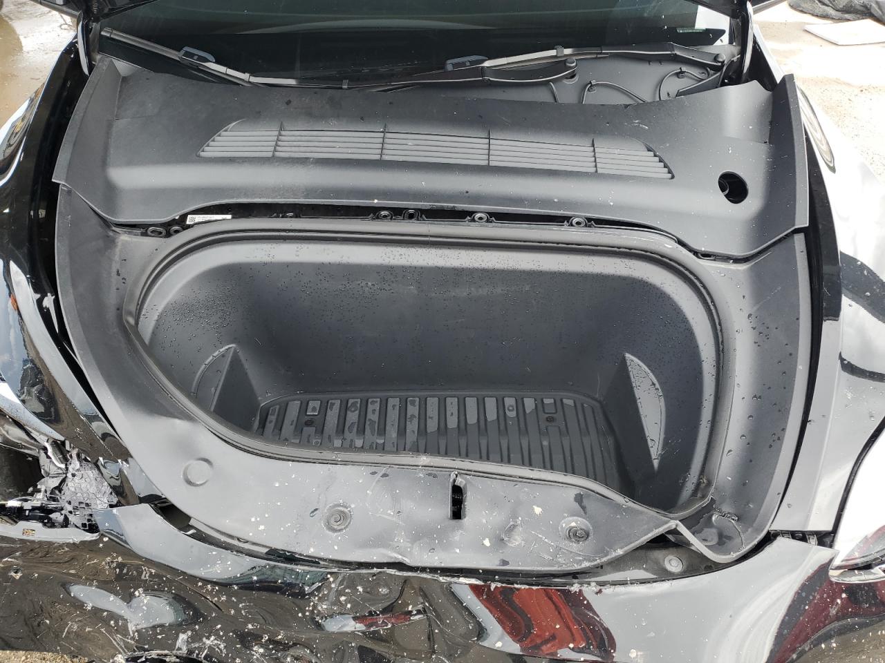 2024 Tesla Model Y VIN: 7SAYGDEF7RF045702 Lot: 63604495