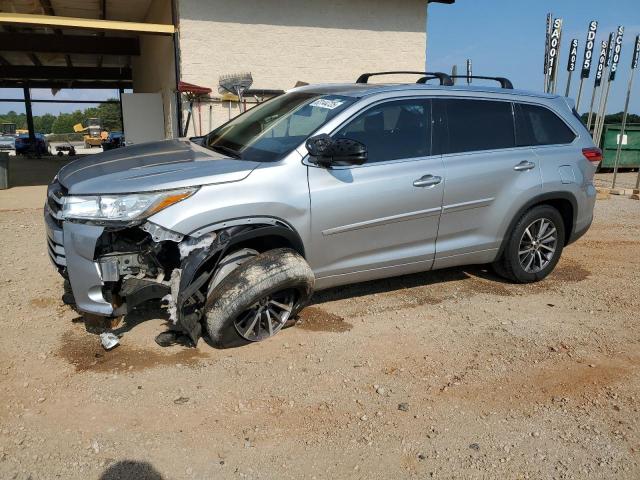 TOYOTA HIGHLANDER 2017 Серебристый
