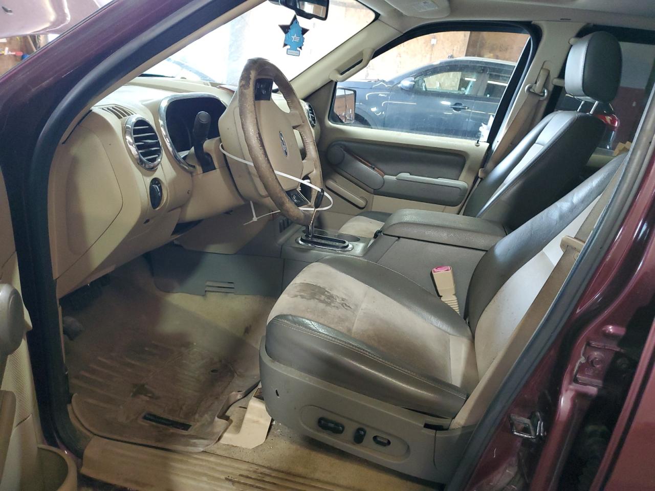 1fmeu74e57ua57978 1FMEU74E57UA57978 2007 Ford Explorer Eddie Bauer
