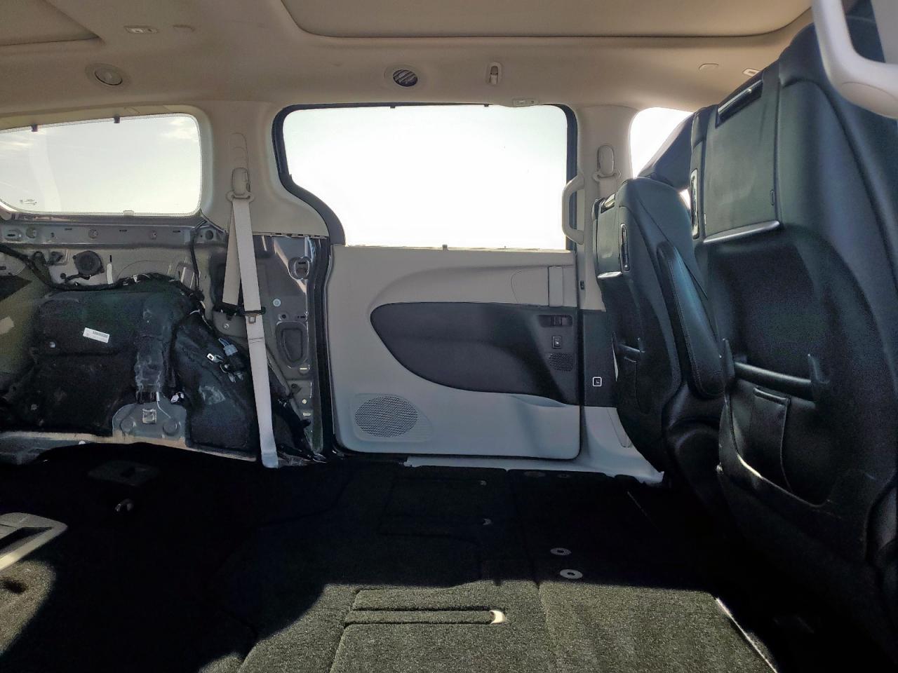 2019 Chrysler Pacifica Limited VIN: 2C4RC1GG0KR581676 Lot: 63216735