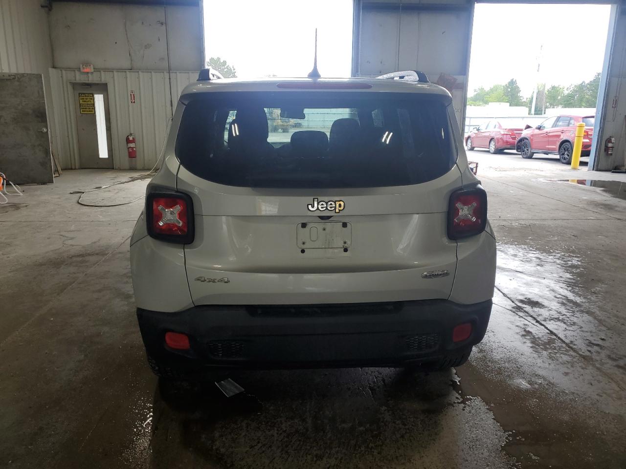2016 Jeep Renegade Latitude VIN: ZACCJBBT8GPC64827 Lot: 64444035