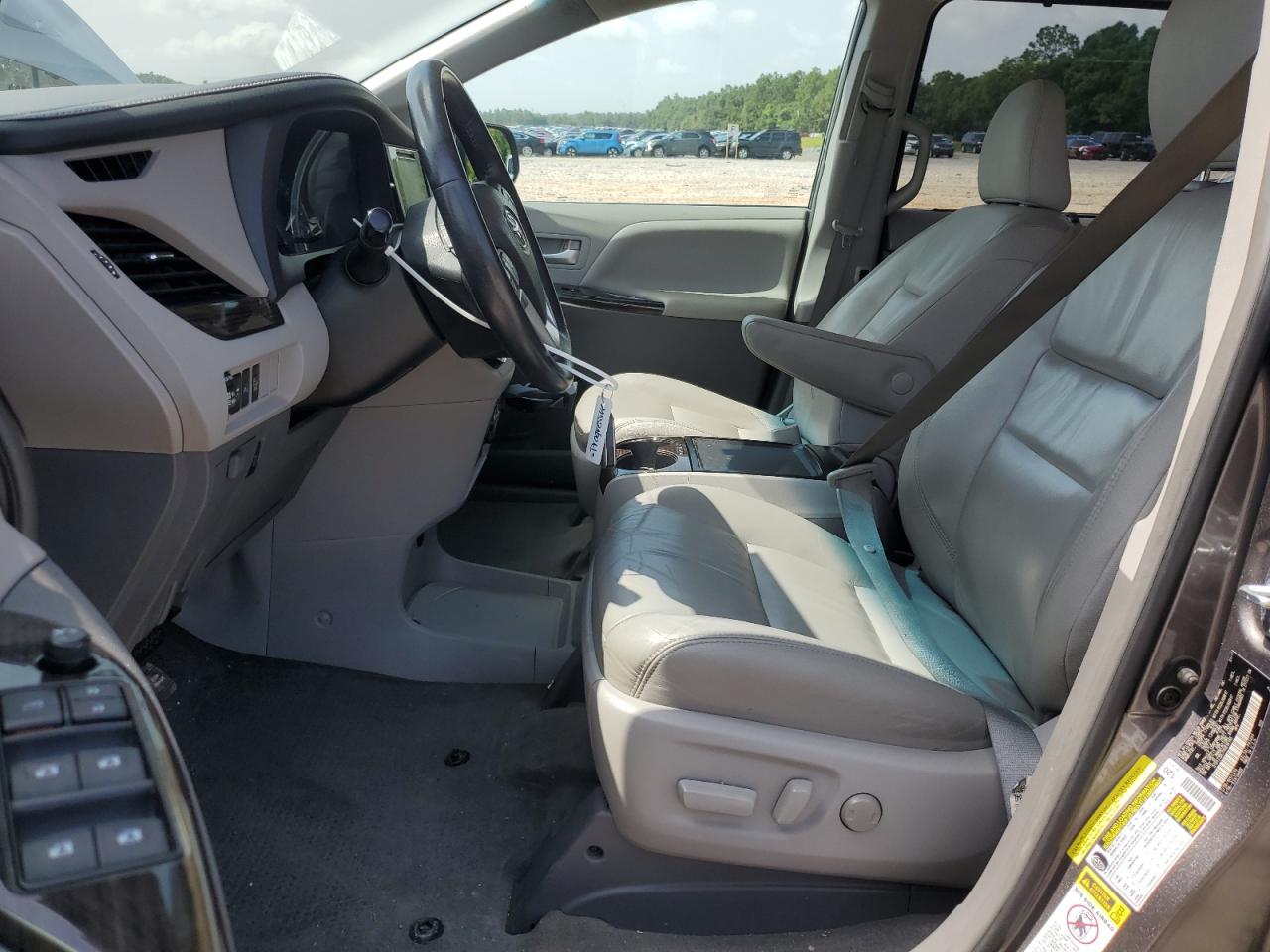 2017 Toyota Sienna Xle VIN: 5TDYZ3DC7HS816145 Lot: 62793475