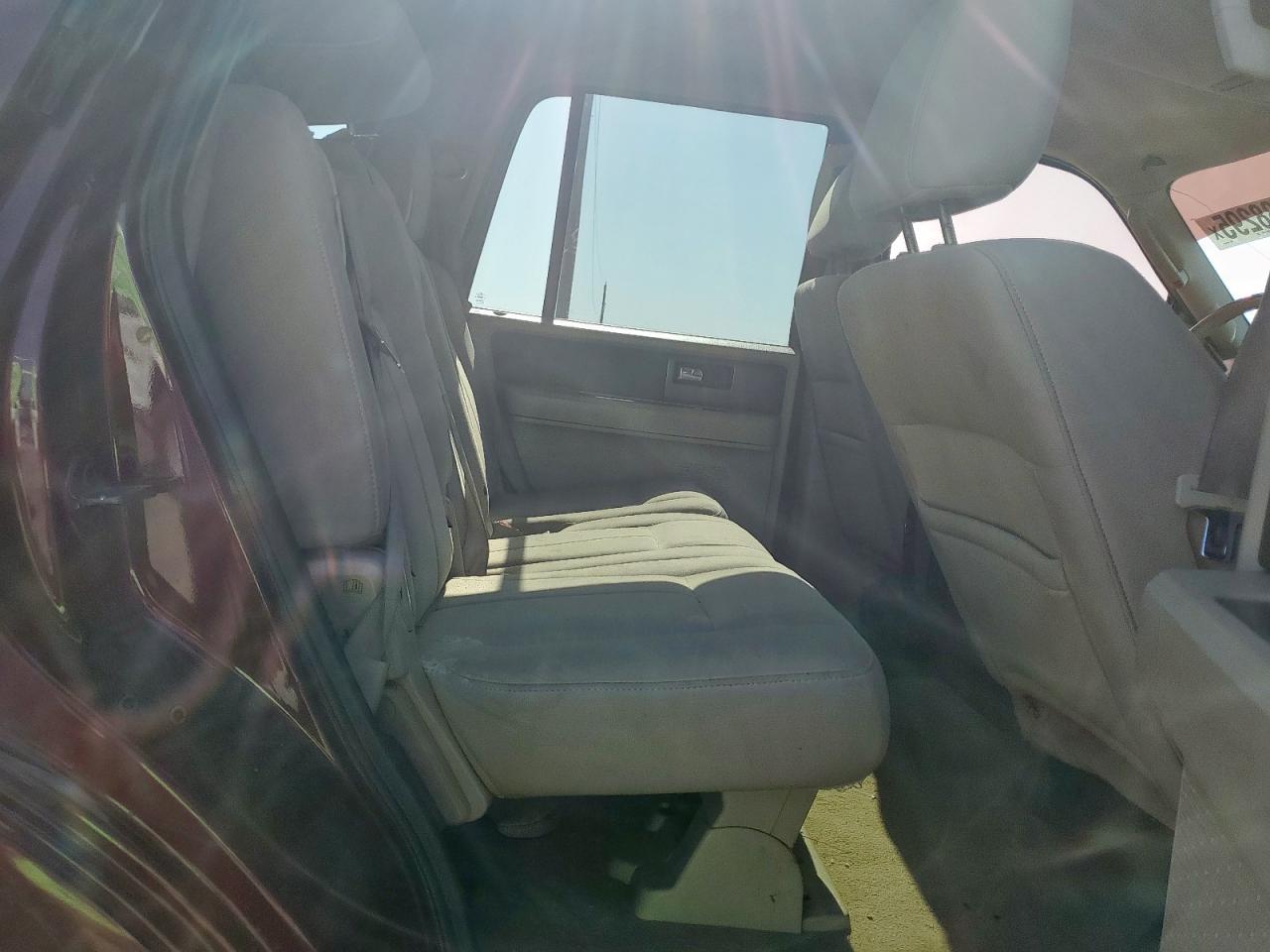 2010 Ford Expedition Xlt VIN: 1FMJU1F51AEA71077 Lot: 63438295