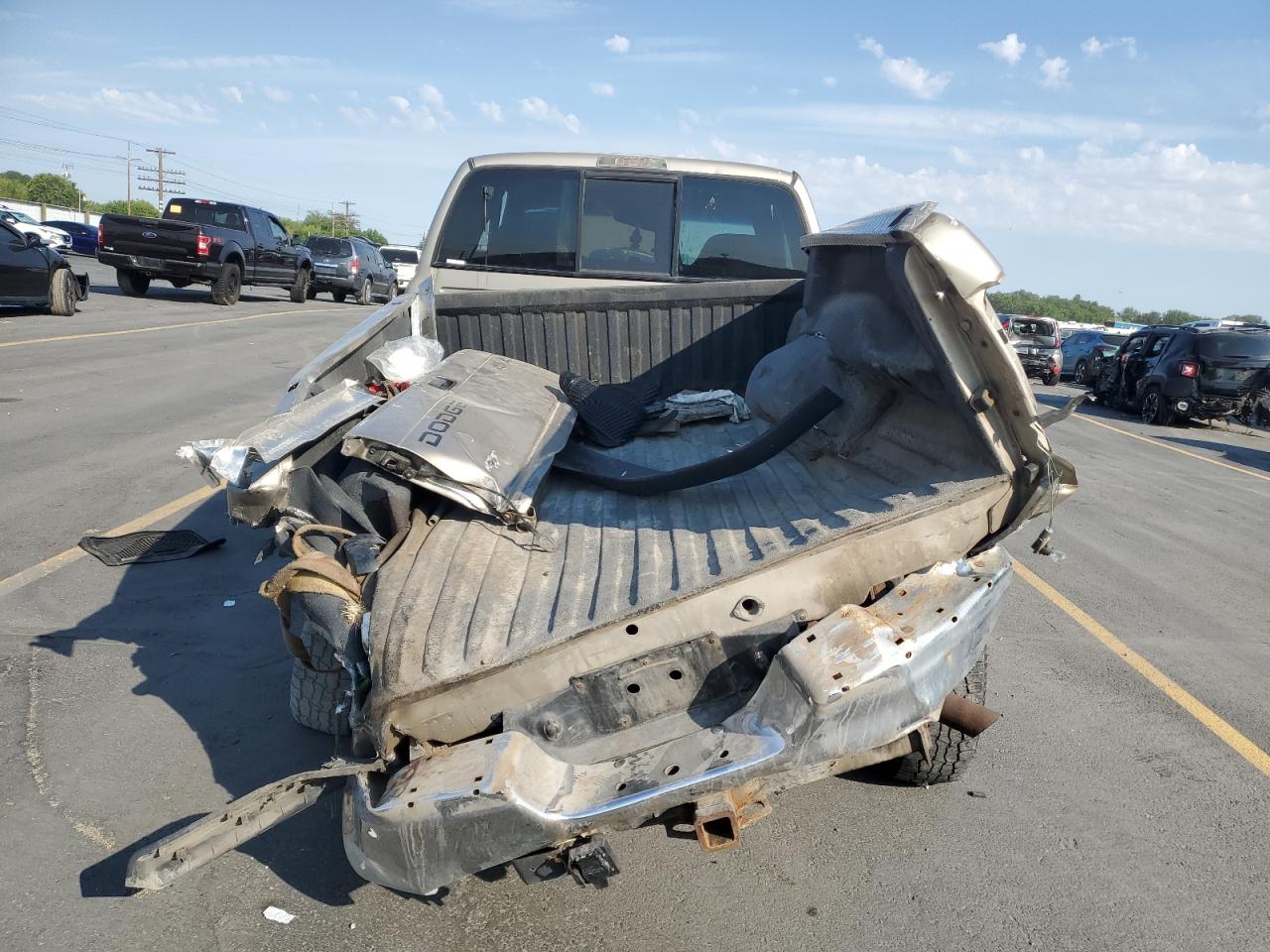 2002 Dodge Ram 2500 VIN: 3B7KF23W62M275732 Lot: 64232195