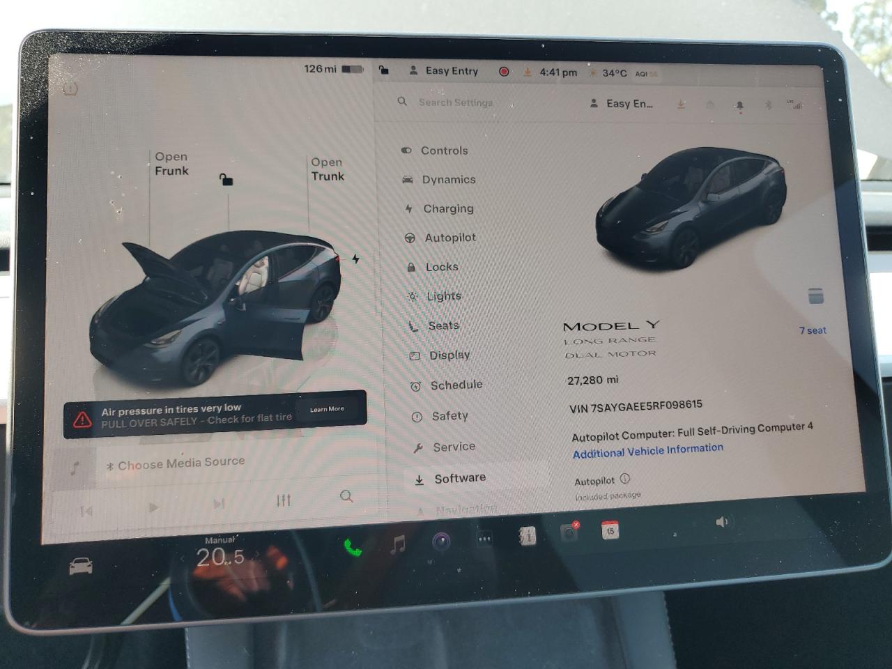 2024 Tesla Model Y VIN: 7SAYGAEE5RF098615 Lot: 64630895