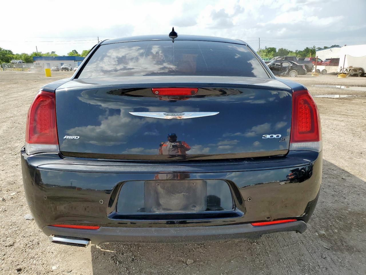2016 Chrysler 300 S VIN: 2C3CCAGG1GH170925 Lot: 63805285