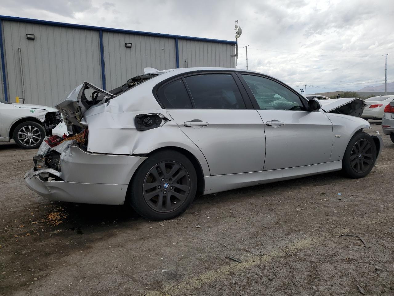 2007 BMW 328 I VIN: WBAVA335X7KX71668 Lot: 63438255