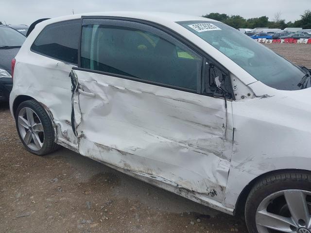 2011 VOLKSWAGEN POLO SEL 8