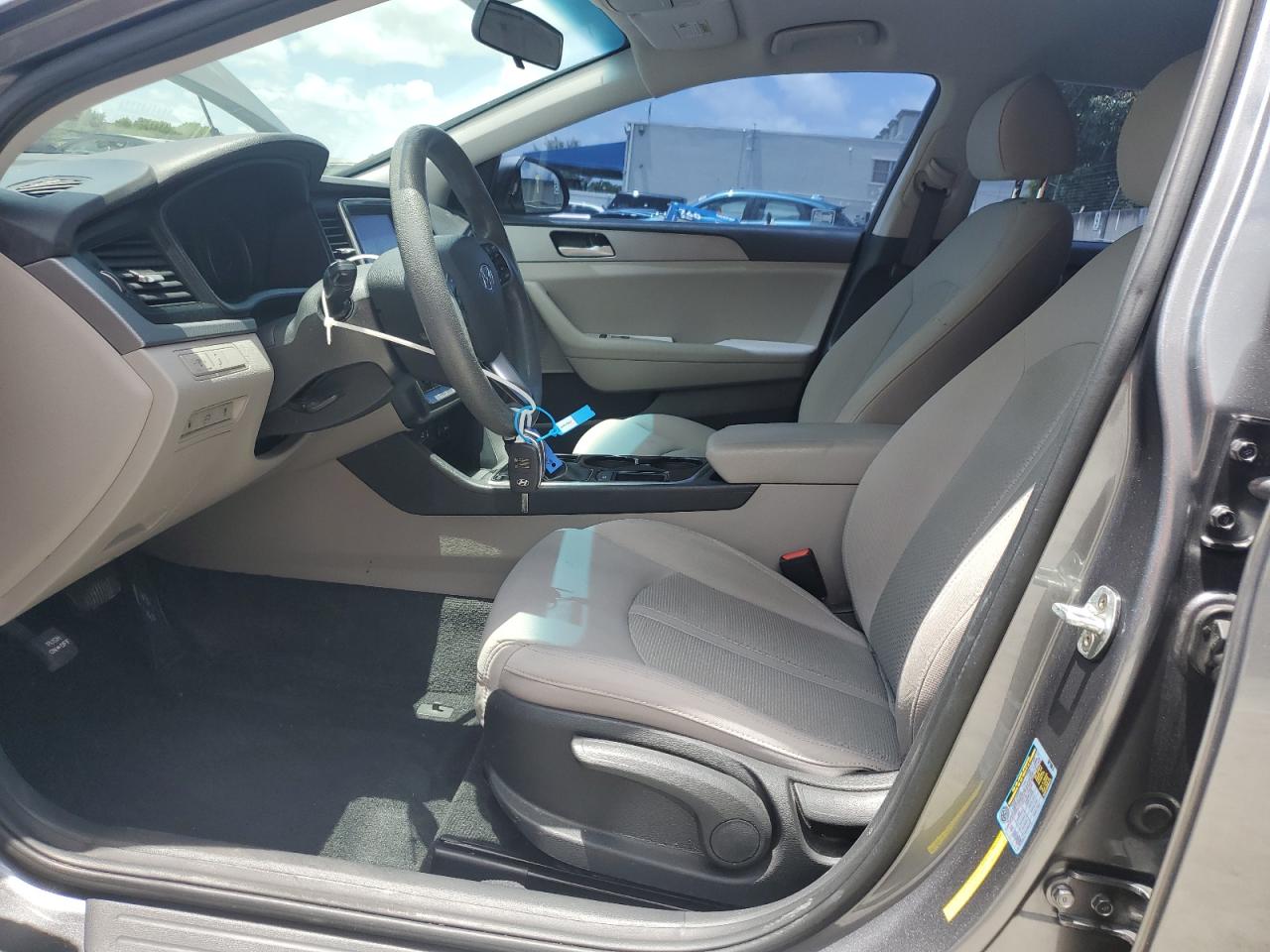 2019 Hyundai Sonata Se VIN: 5NPE24AF3KH748189 Lot: 64970095