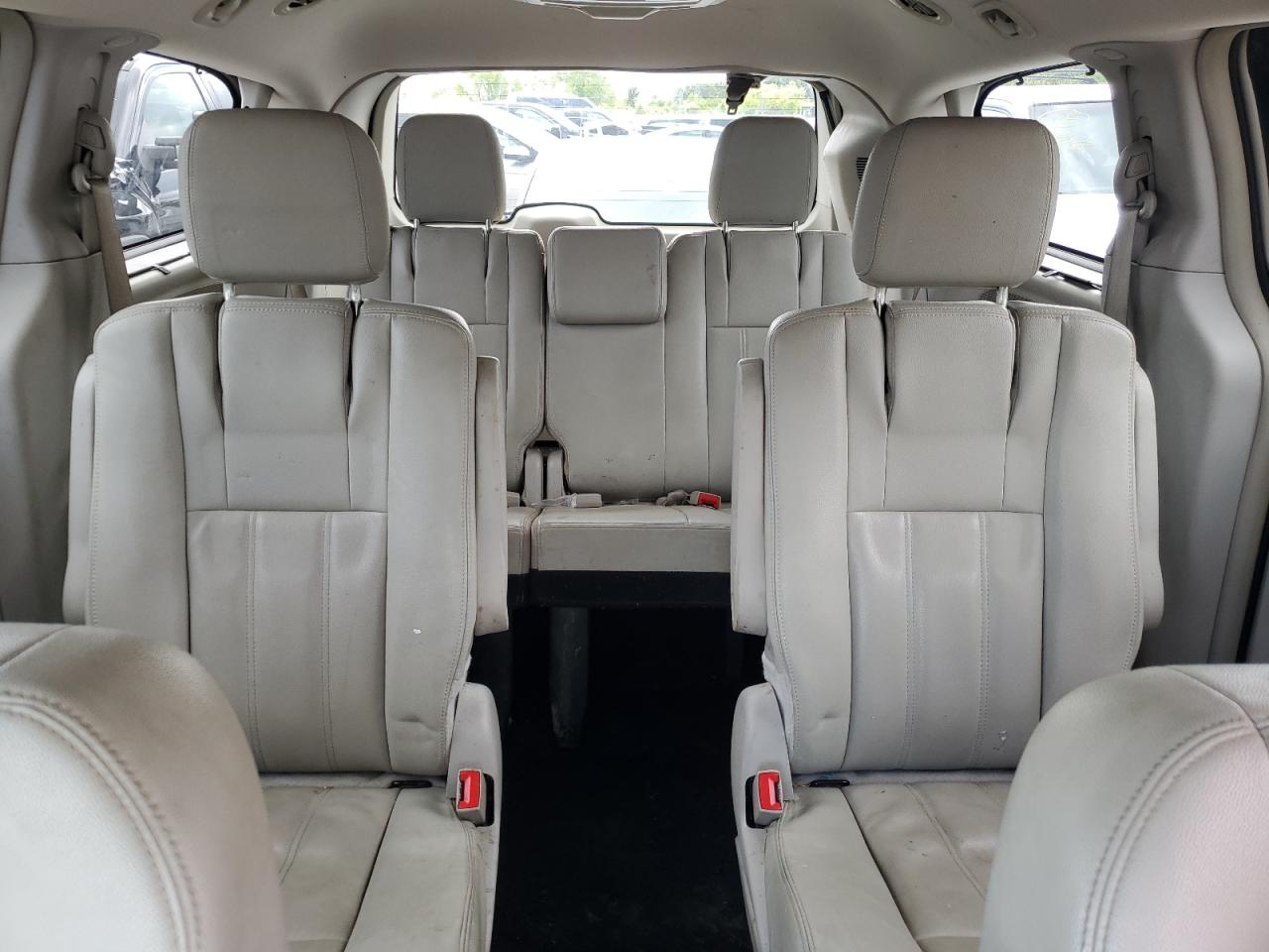 2015 Chrysler Town & Country Touring VIN: 2C4RC1BG7FR596110 Lot: 64843075