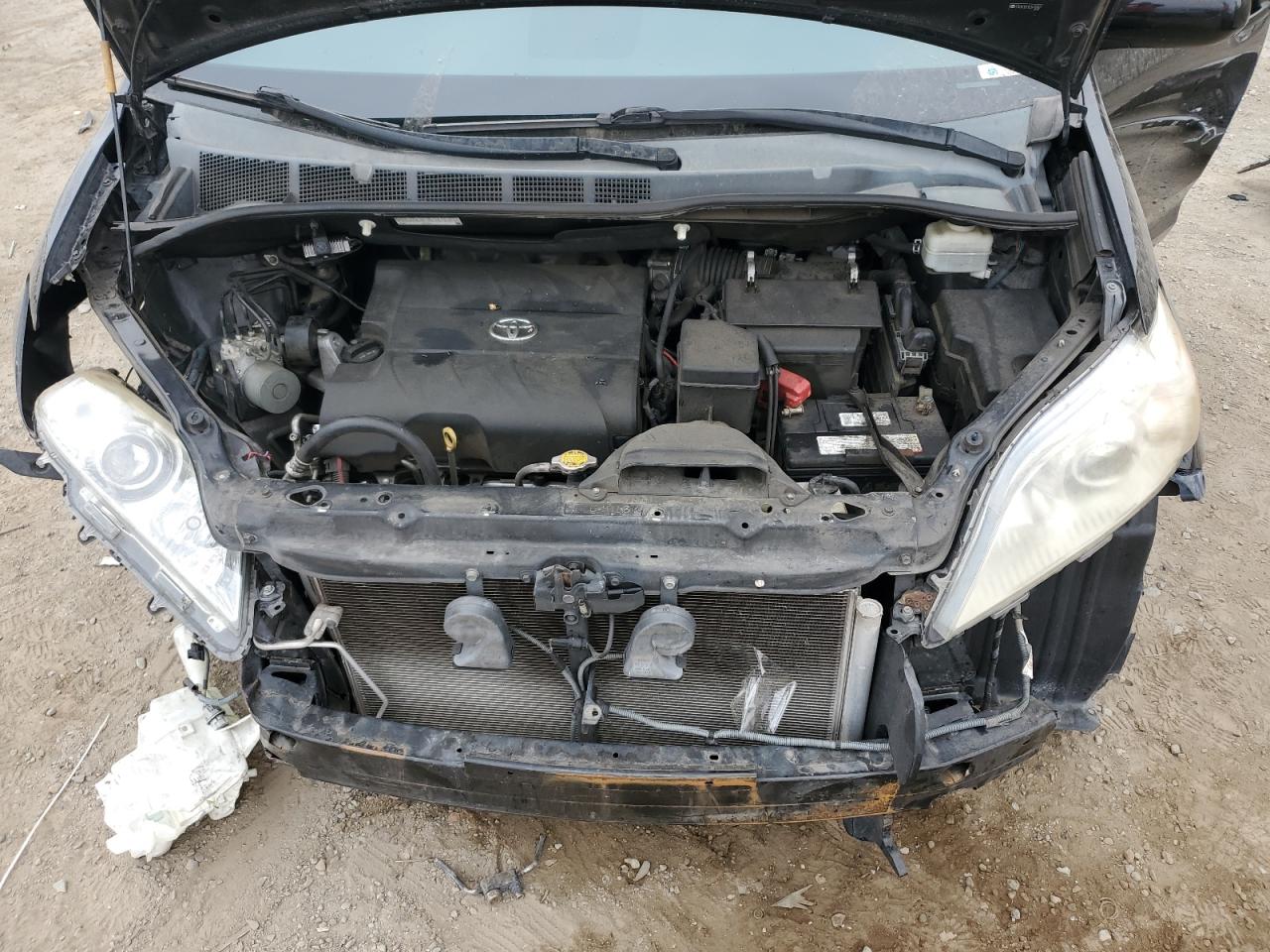 2014 Toyota Sienna Xle VIN: 5TDYK3DC1ES416887 Lot: 65646055