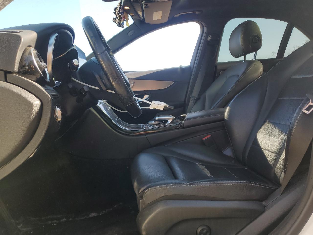 2015 Mercedes-Benz C 300 4Matic VIN: 55SWF4KB3FU010951 Lot: 64376405