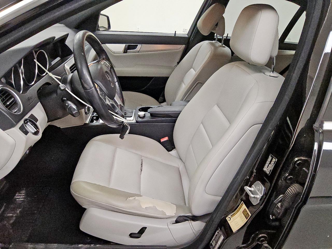 2012 Mercedes-Benz C 250 VIN: WDDGF4HB4CR212965 Lot: 62350735