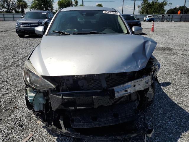 TOYOTA YARIS 2017 Srebrny