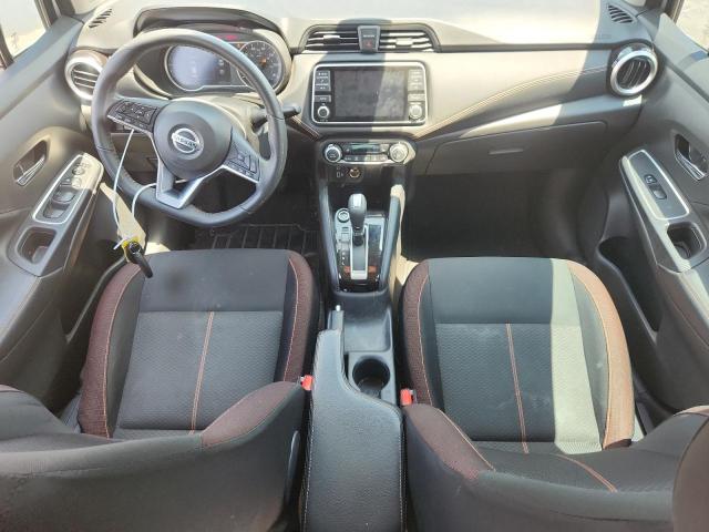  NISSAN VERSA 2020 Srebrny