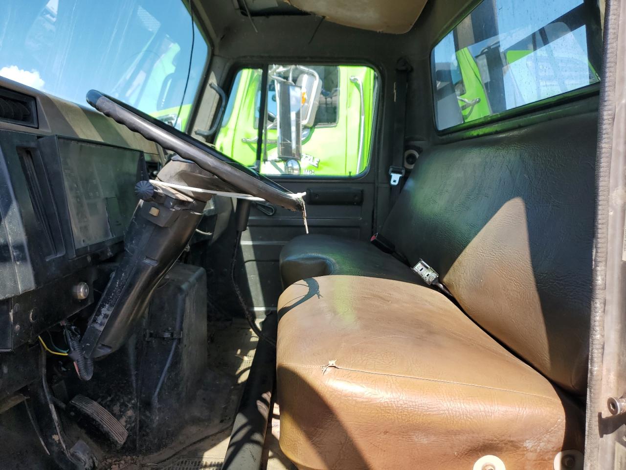 1994 International 4000 4700 VIN: 1HTSCACL4RH585260 Lot: 64471225