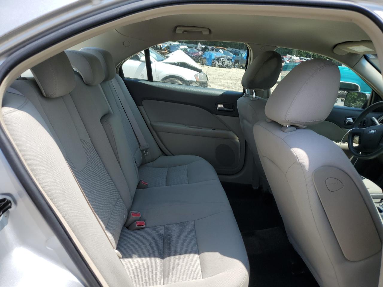 2010 Ford Fusion S VIN: 3FAHP0GA0AR303753 Lot: 66133115