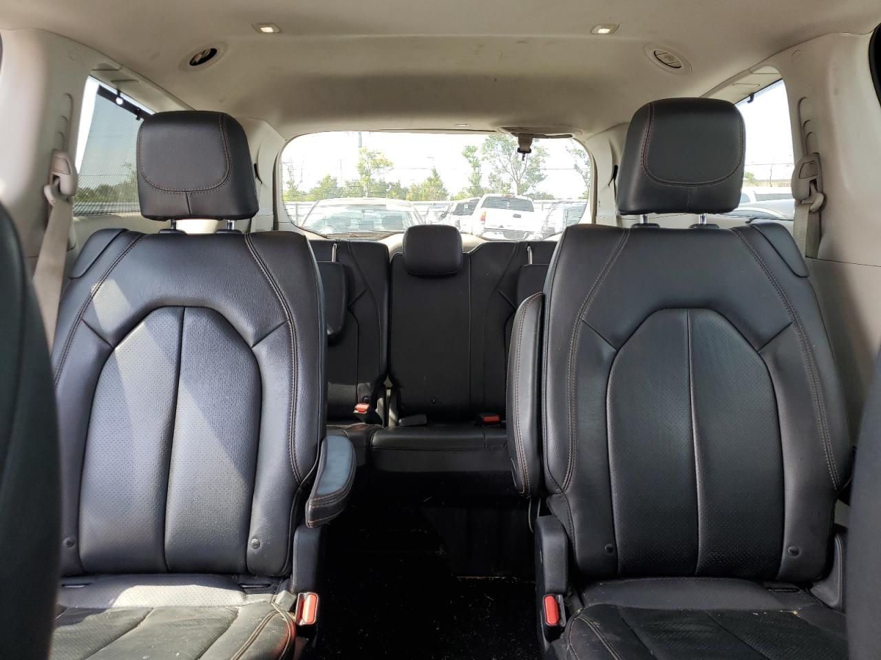 2019 Chrysler Pacifica Touring L VIN: 2C4RC1BG5KR577050 Lot: 64397705