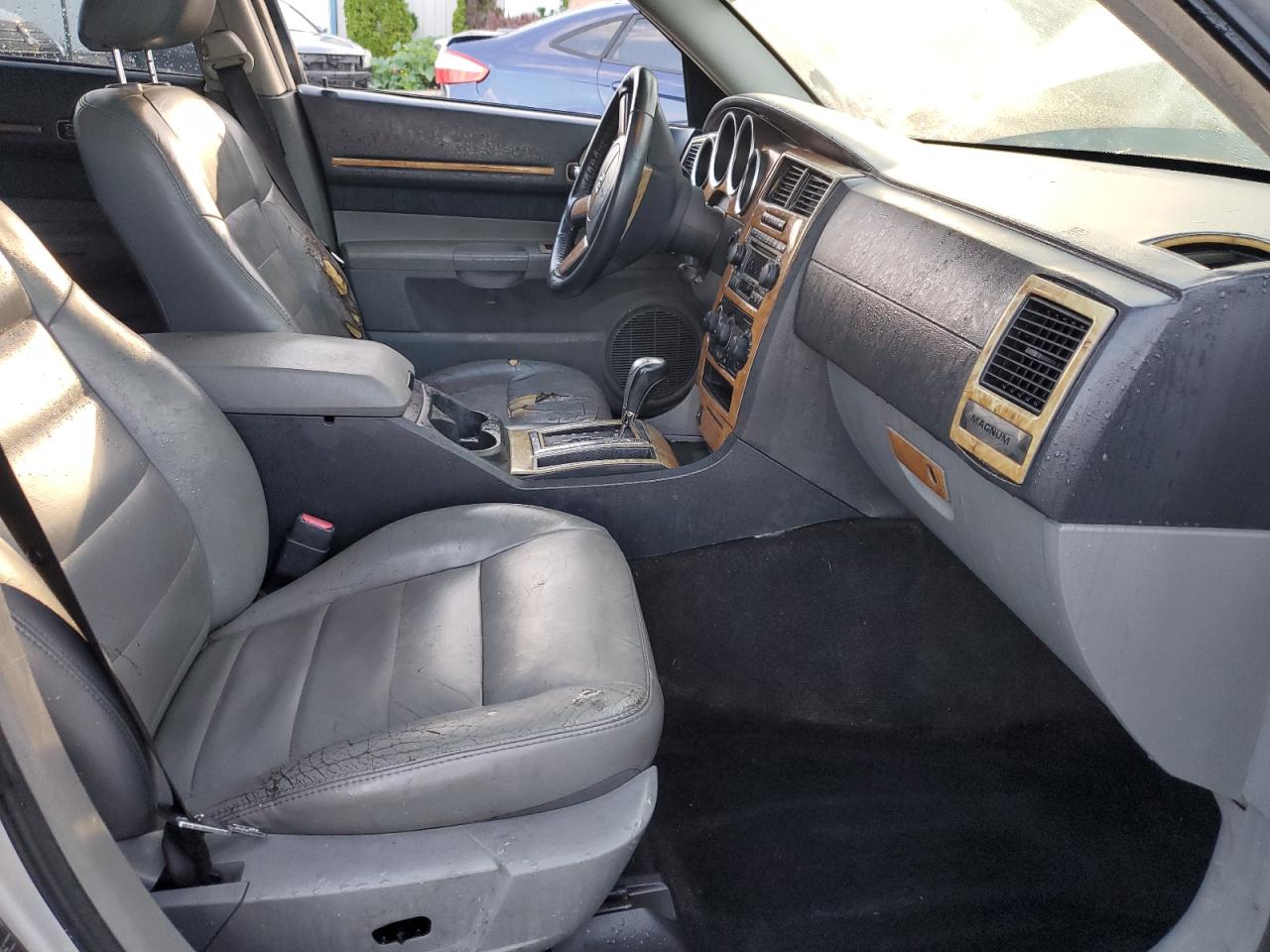 2005 Dodge Magnum Sxt VIN: 2D8FV48V15H560987 Lot: 64271215