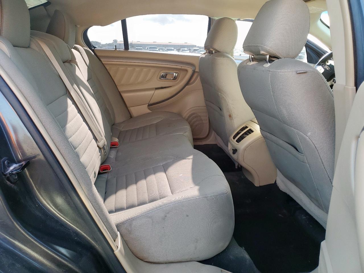 2018 Ford Taurus Se VIN: 1FAHP2D80JG135696 Lot: 64788205