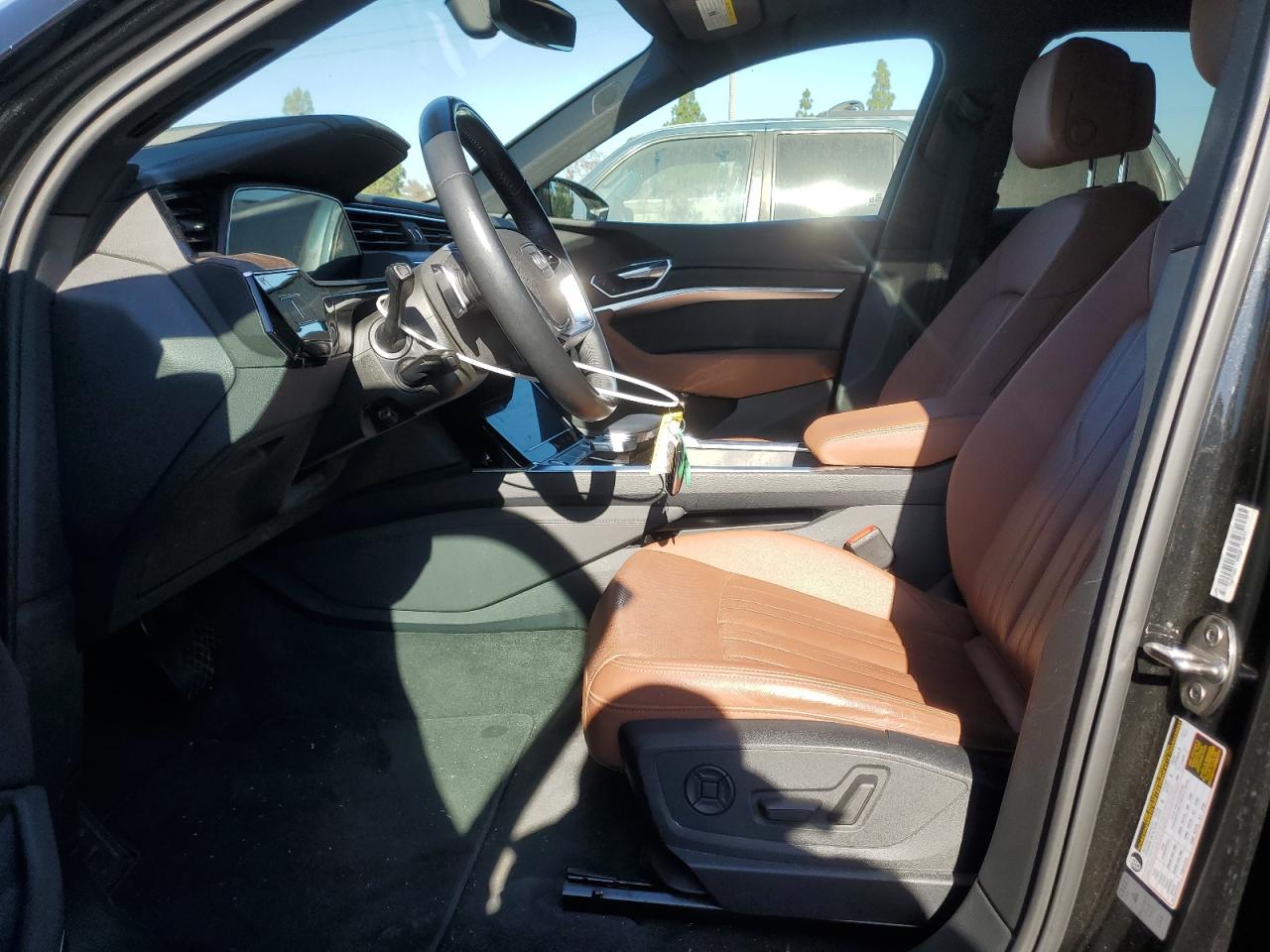 2019 Audi E-Tron Premium Plus VIN: WA1LAAGE5KB021414 Lot: 64040675