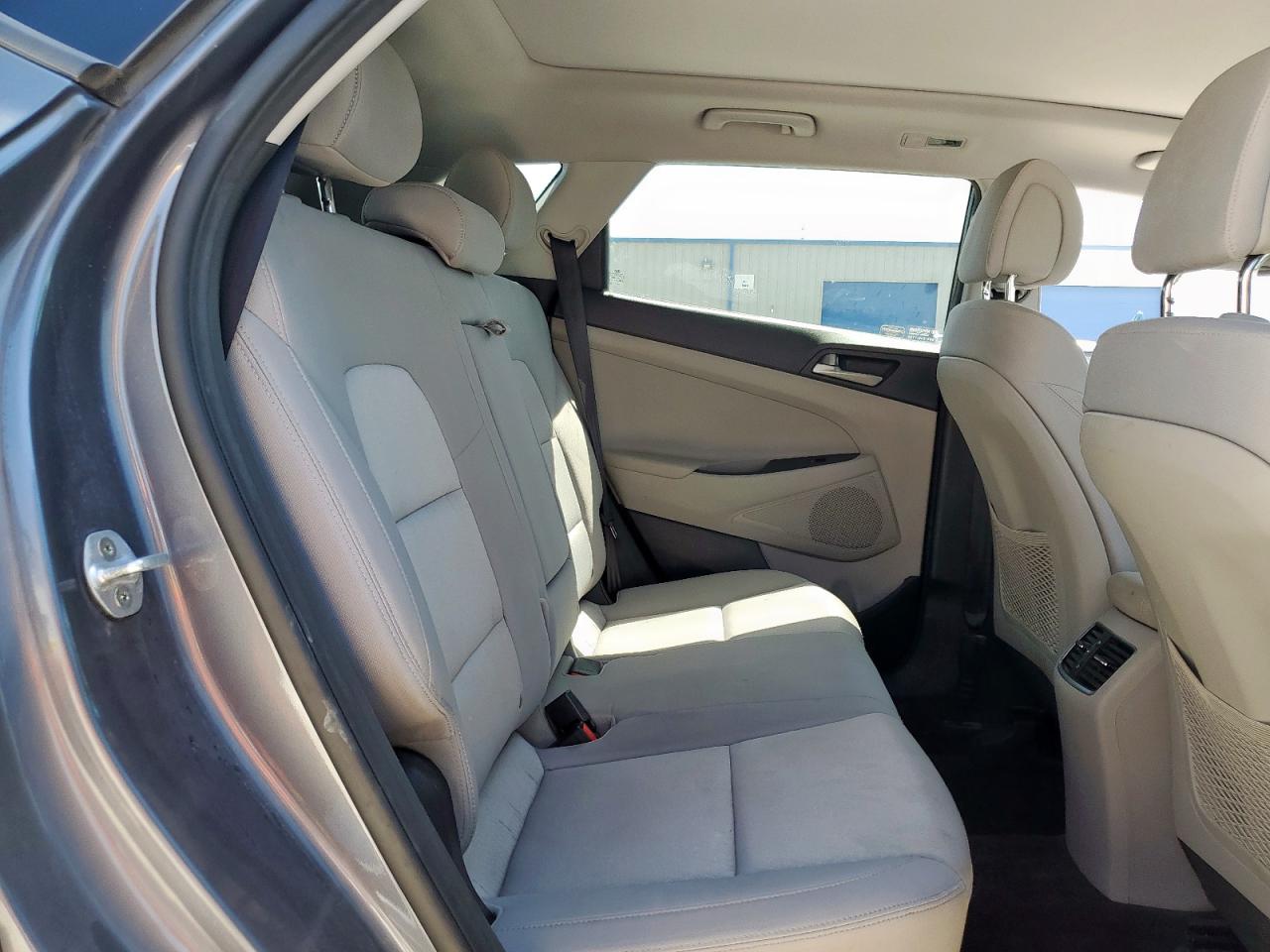 2018 Hyundai Tucson Value VIN: KM8J33A29JU805224 Lot: 66704535