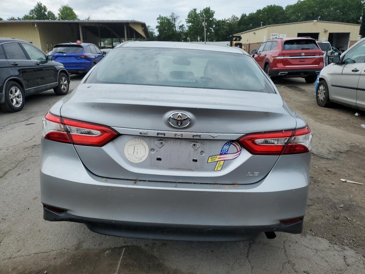 4T1B11HK1JU153963 TOYOTA CAMRY 2018