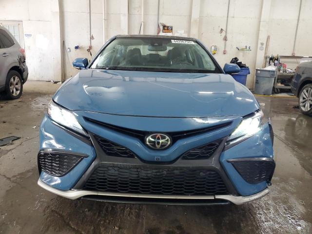  TOYOTA CAMRY 2023 Granatowy